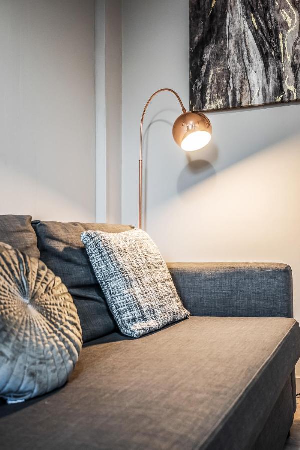Private Ground Floor Main Door Entrance - Spacious 2 Bedroom Property - The Shore, Leith Edinburgh Exteriér fotografie