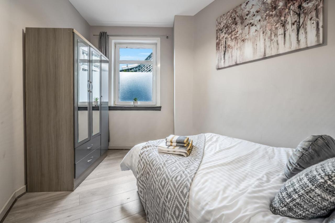 Private Ground Floor Main Door Entrance - Spacious 2 Bedroom Property - The Shore, Leith Edinburgh Exteriér fotografie