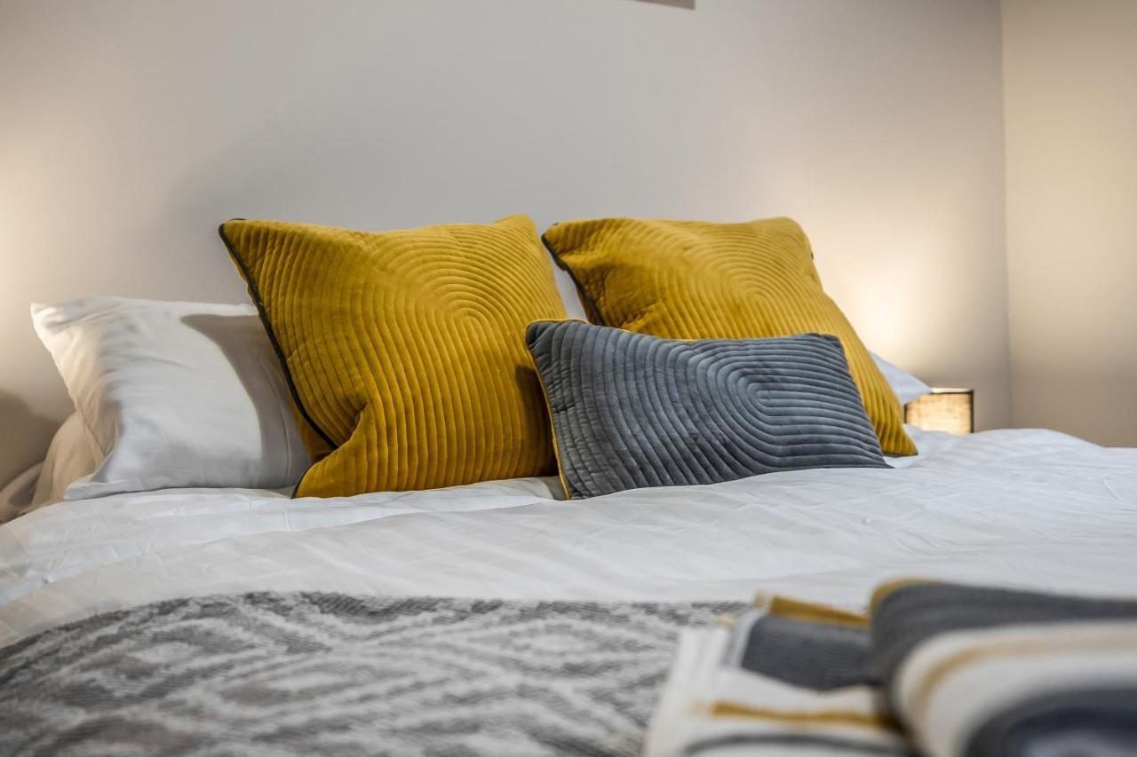 Private Ground Floor Main Door Entrance - Spacious 2 Bedroom Property - The Shore, Leith Edinburgh Exteriér fotografie
