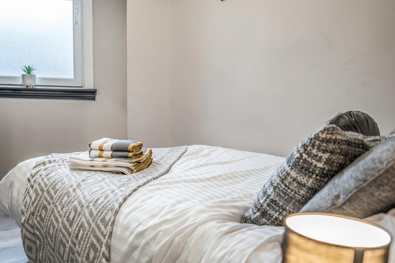 Private Ground Floor Main Door Entrance - Spacious 2 Bedroom Property - The Shore, Leith Edinburgh Exteriér fotografie